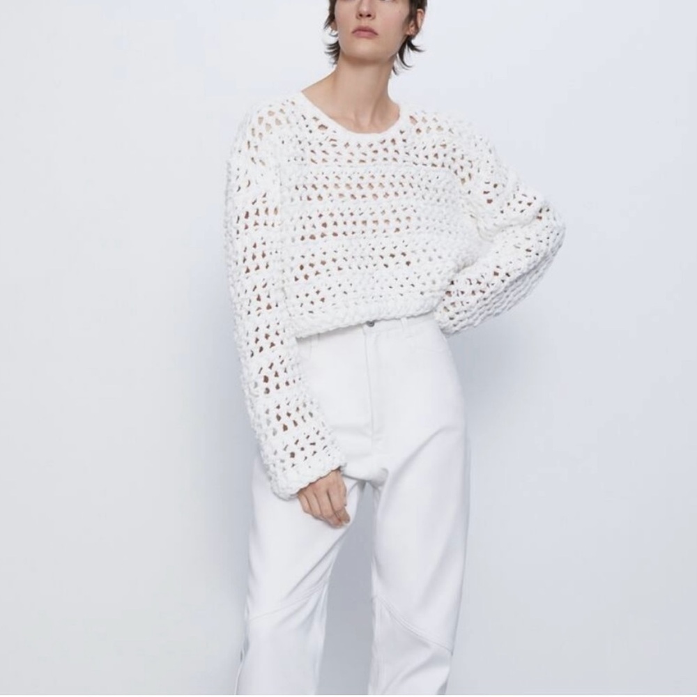 Zara white cropped sweater